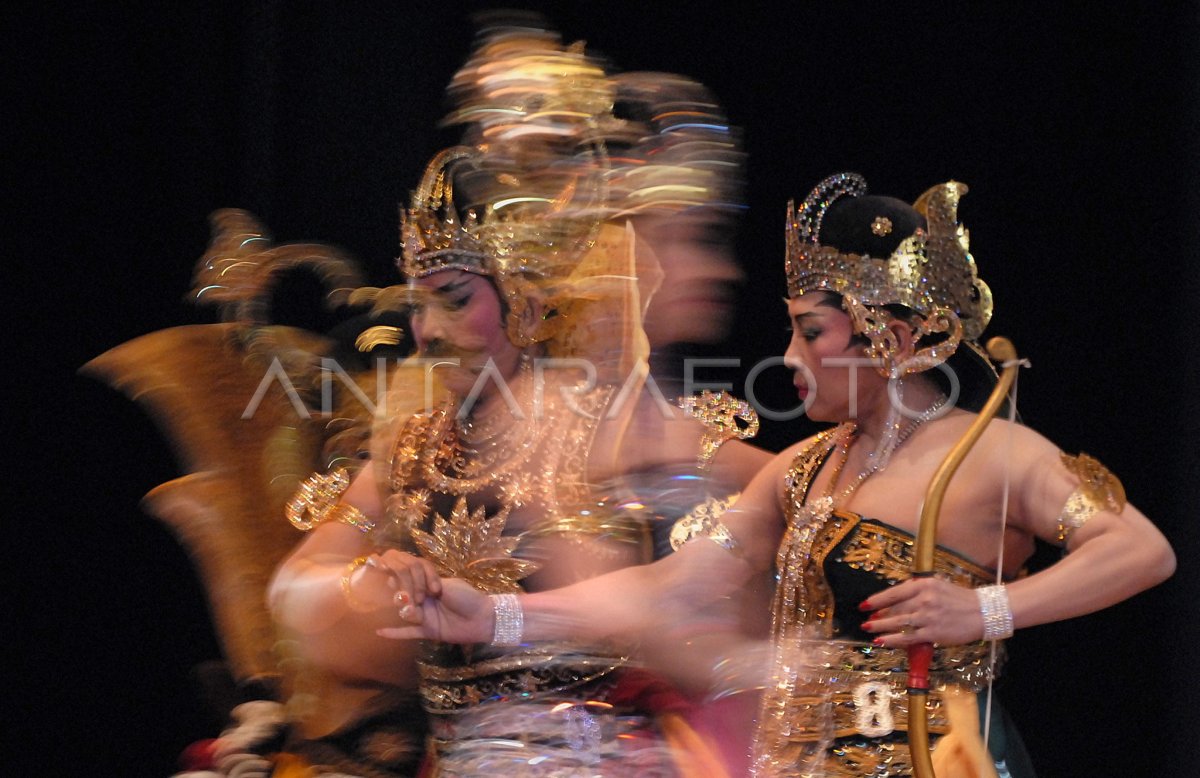 Seksi kiyimdagi qizlar porno video