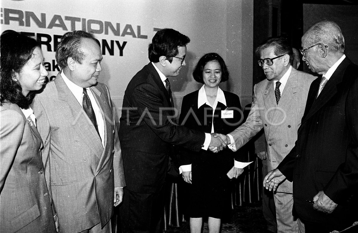 Birovning kelinini jinsiy aloqa qilishga kondirgan