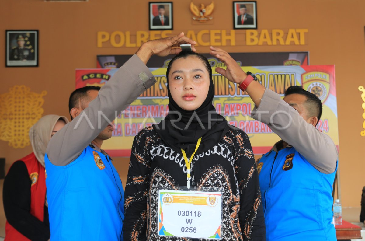 Seleksi berkas penerimaan anggota polisi di Aceh Barat