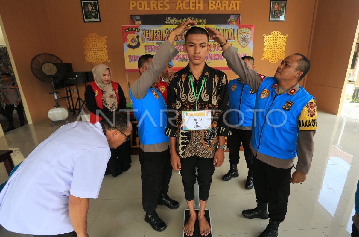 Seleksi berkas penerimaan anggota polisi di Aceh Barat
