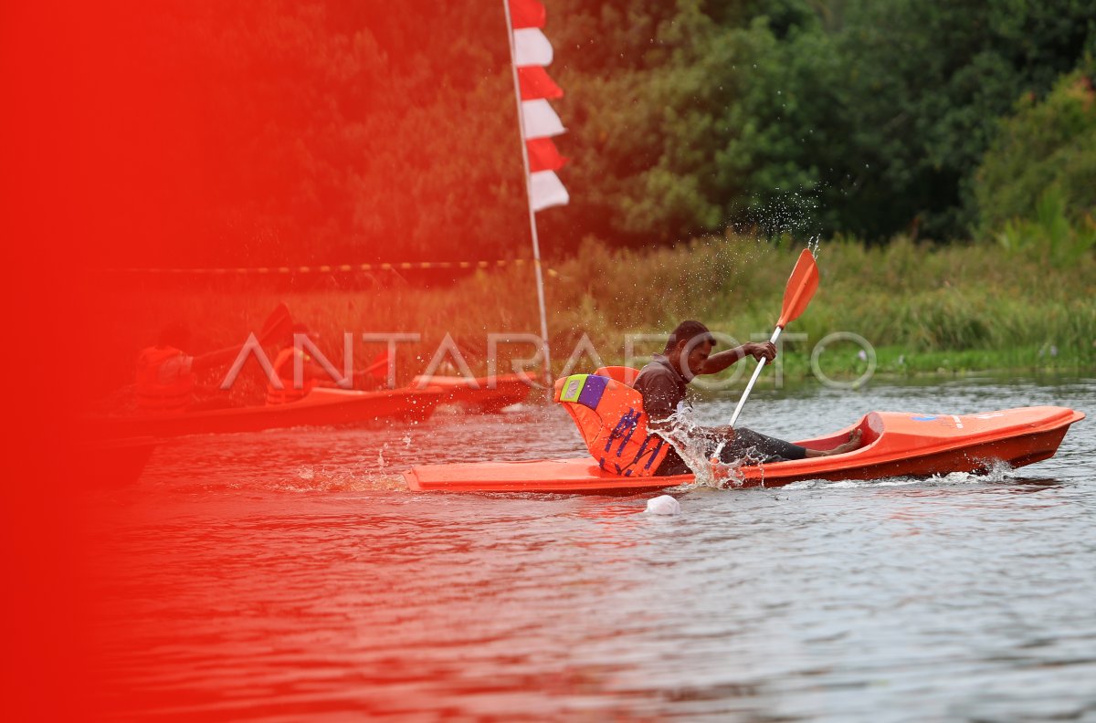 Lomba perahu dayung kano di Aceh Barat