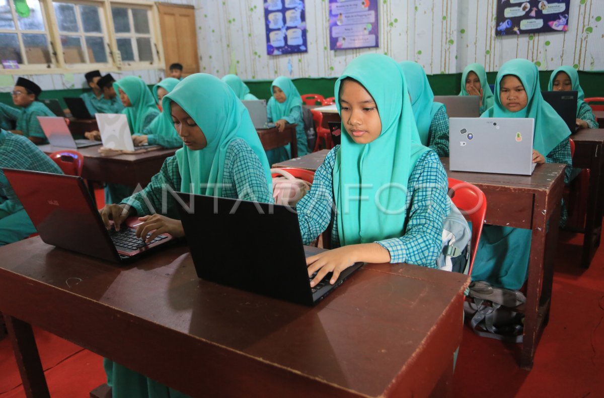 Ujian asesmen madrasah di Aceh Barat