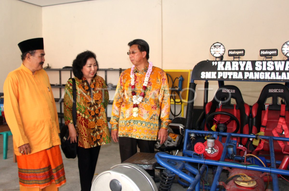 MEGA BERBAGI RENOVASI SEKOLAH