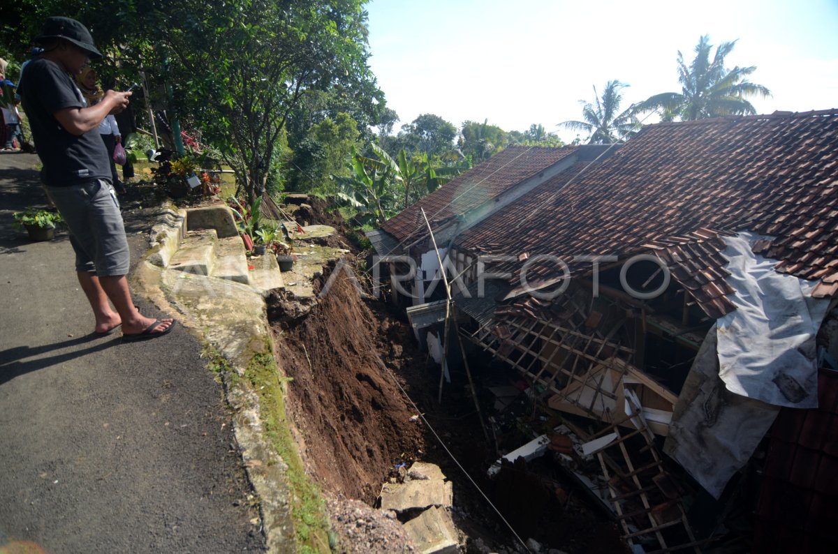 The ground disaster moves in Brebes