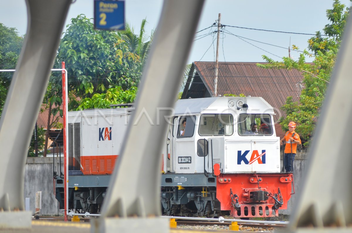 Persiapan kereta lebaran di Padang
