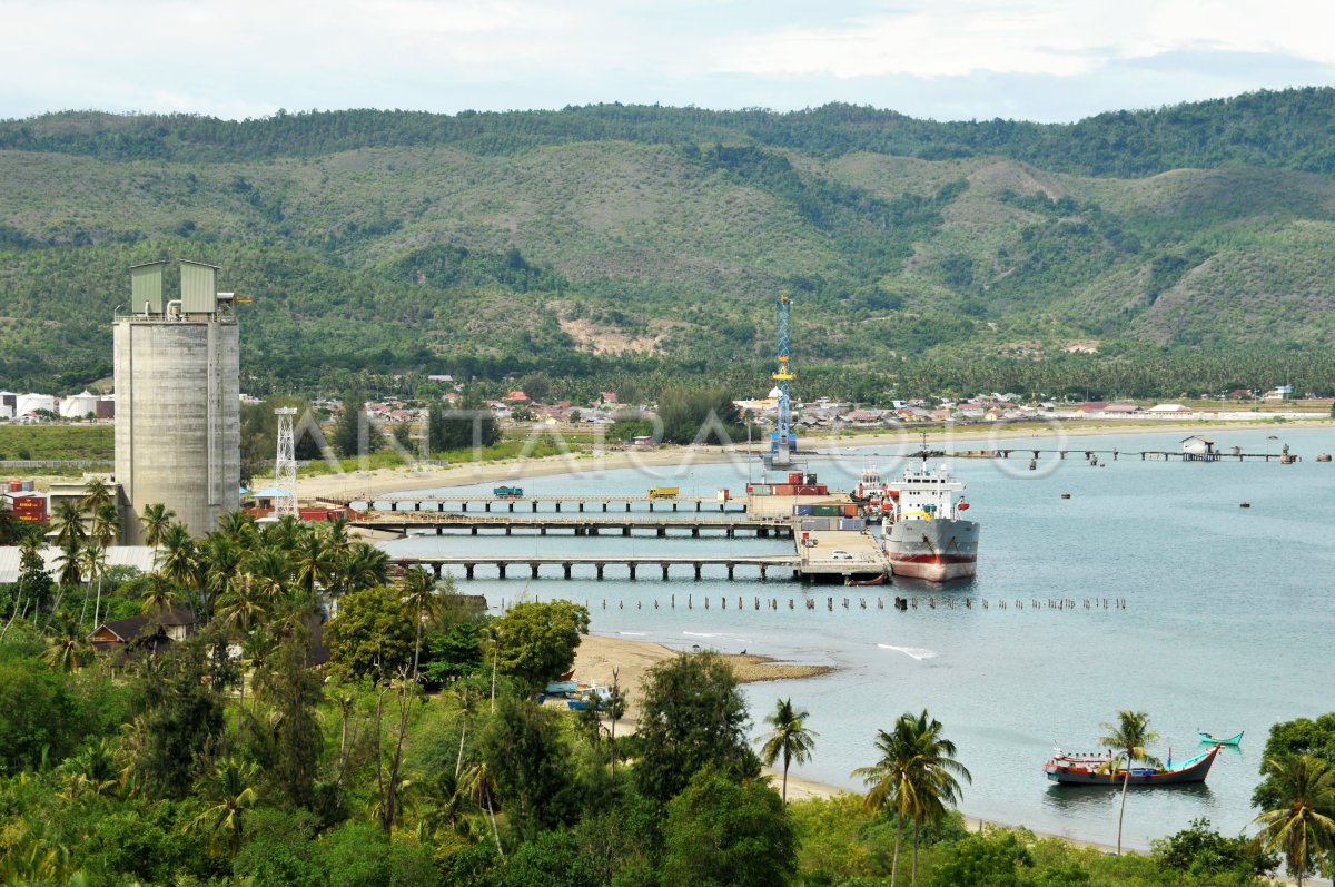 Pelabuhan Jadi Pintu Gerbang Ekonomi Nasional - SMK3 ISO SIUJK SBU SKK ...