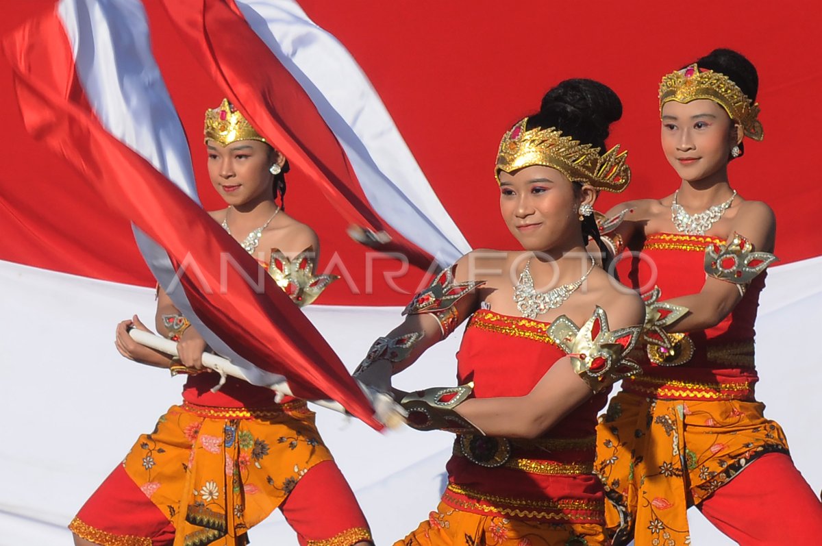 Kesenian tari peringatan Hari Lahir Pancasila  ANTARA Foto