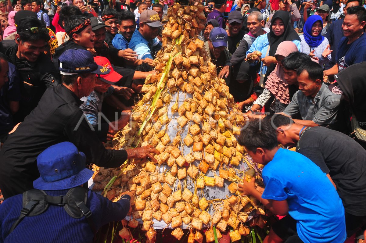 Festival kupat lepet di Jepara