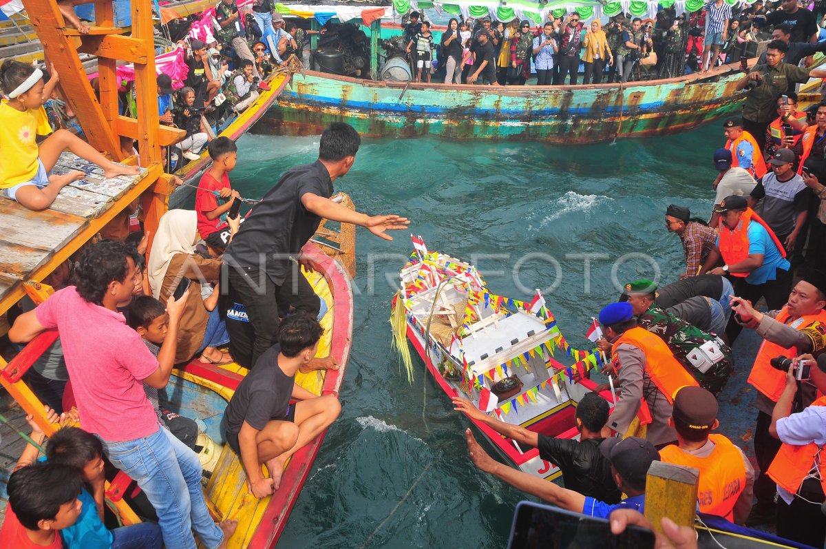 Tradisi pesta lomban di Jepara