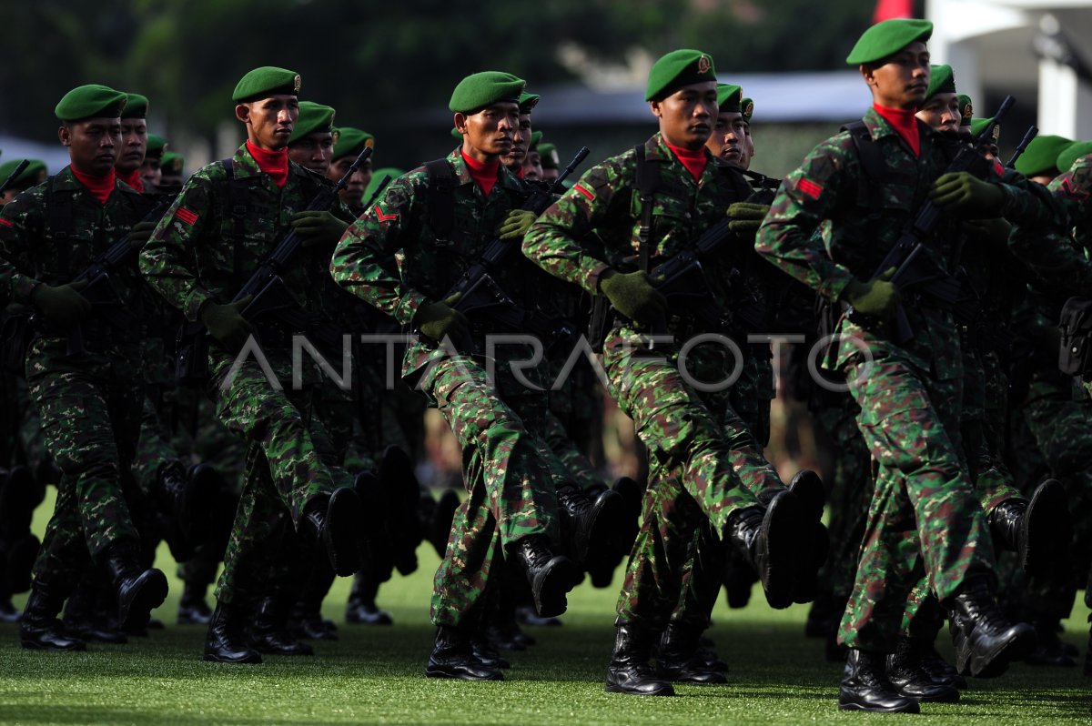 DEFILE PASUKAN SERTIJAB KSAD