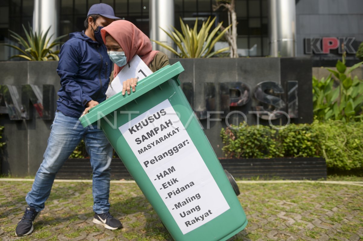 ANTICORUPTION CIVIL SOCIETY COALITION ACTION | ANTARA Foto