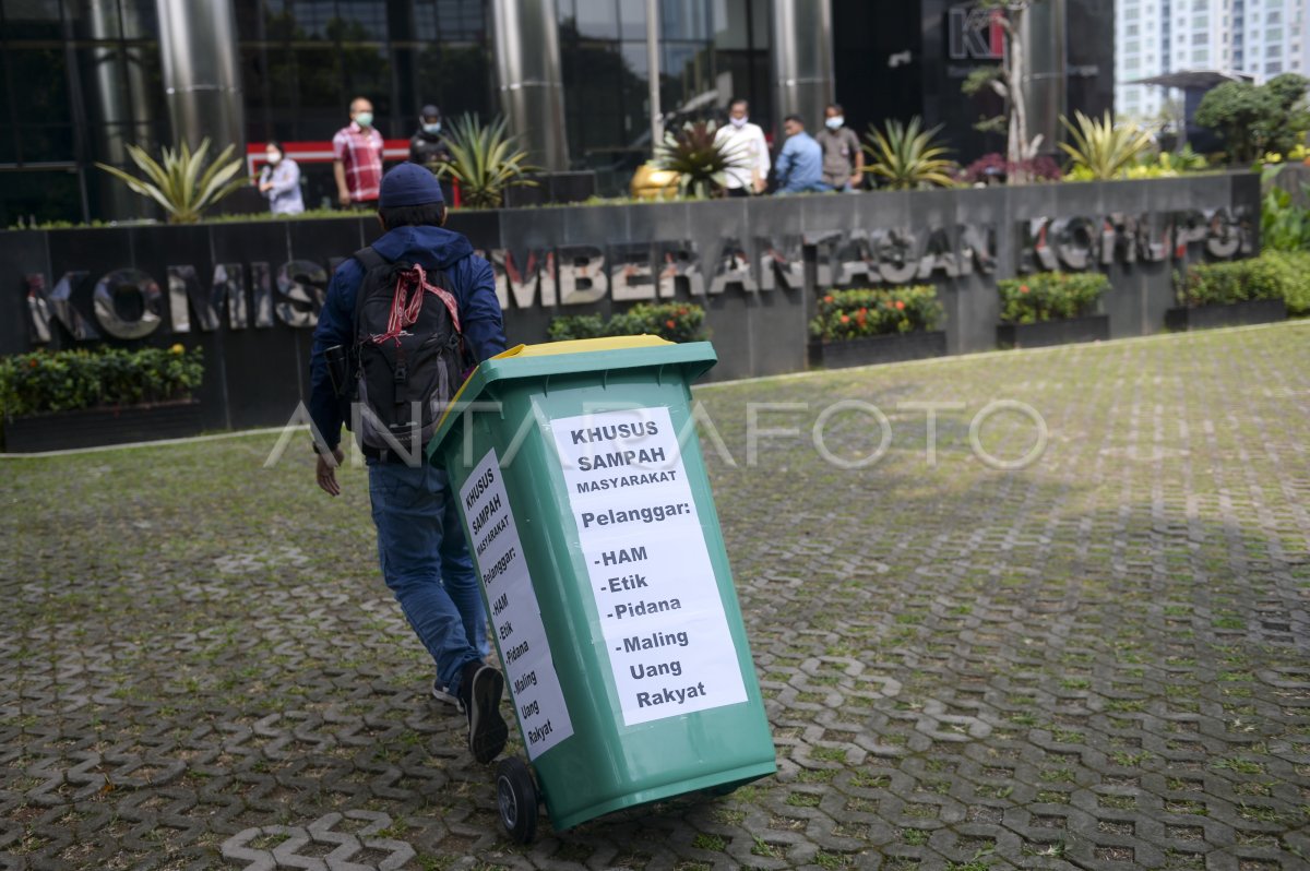 ANTICORUPTION CIVIL SOCIETY COALITION ACTION | ANTARA Foto