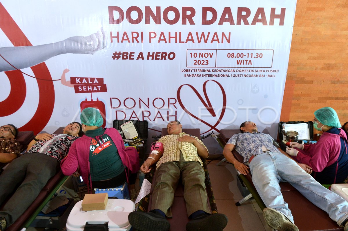 Hero Day Blood Donor | ANTARA Foto