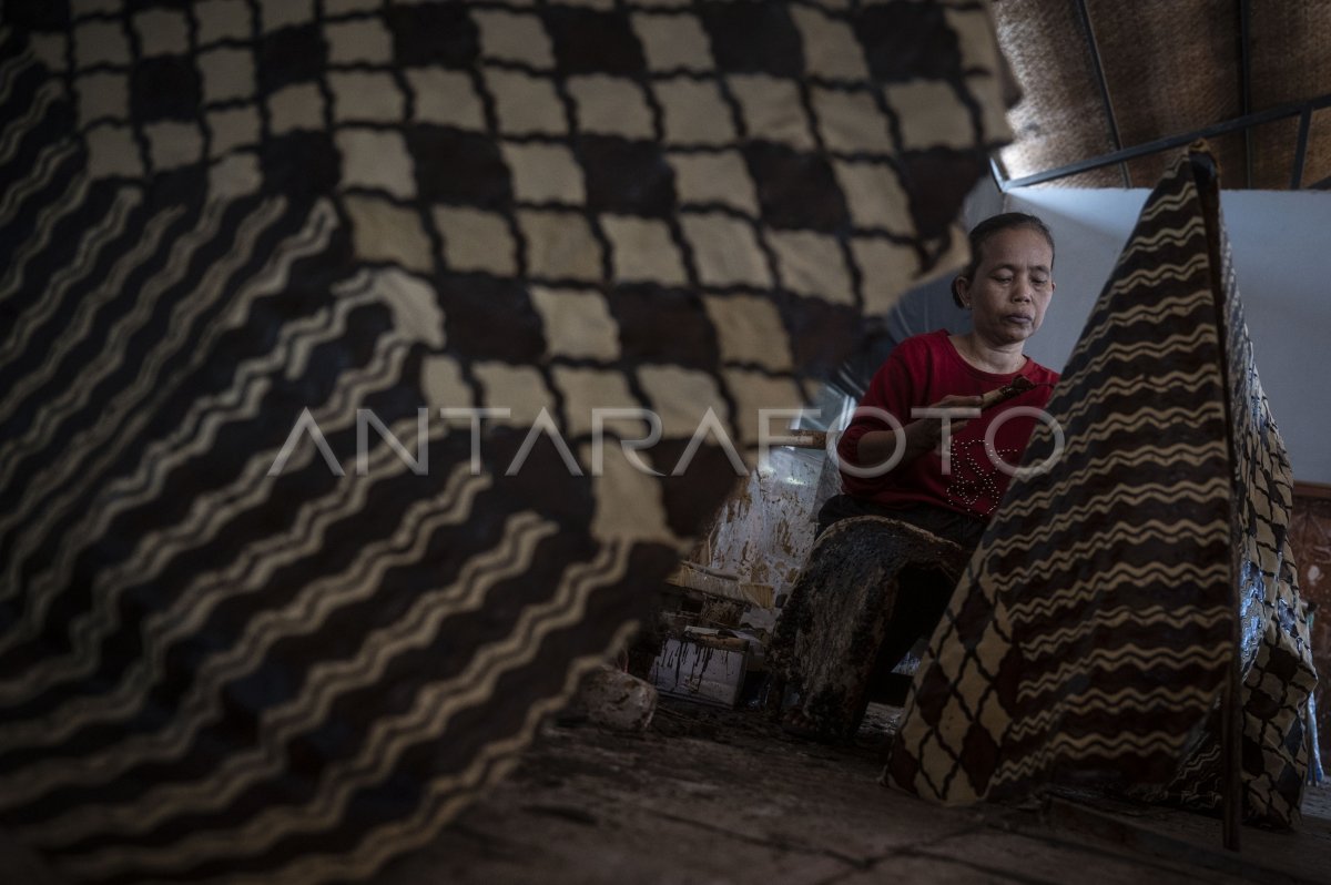 Cirebon’s distinctive batik production increases wide loss