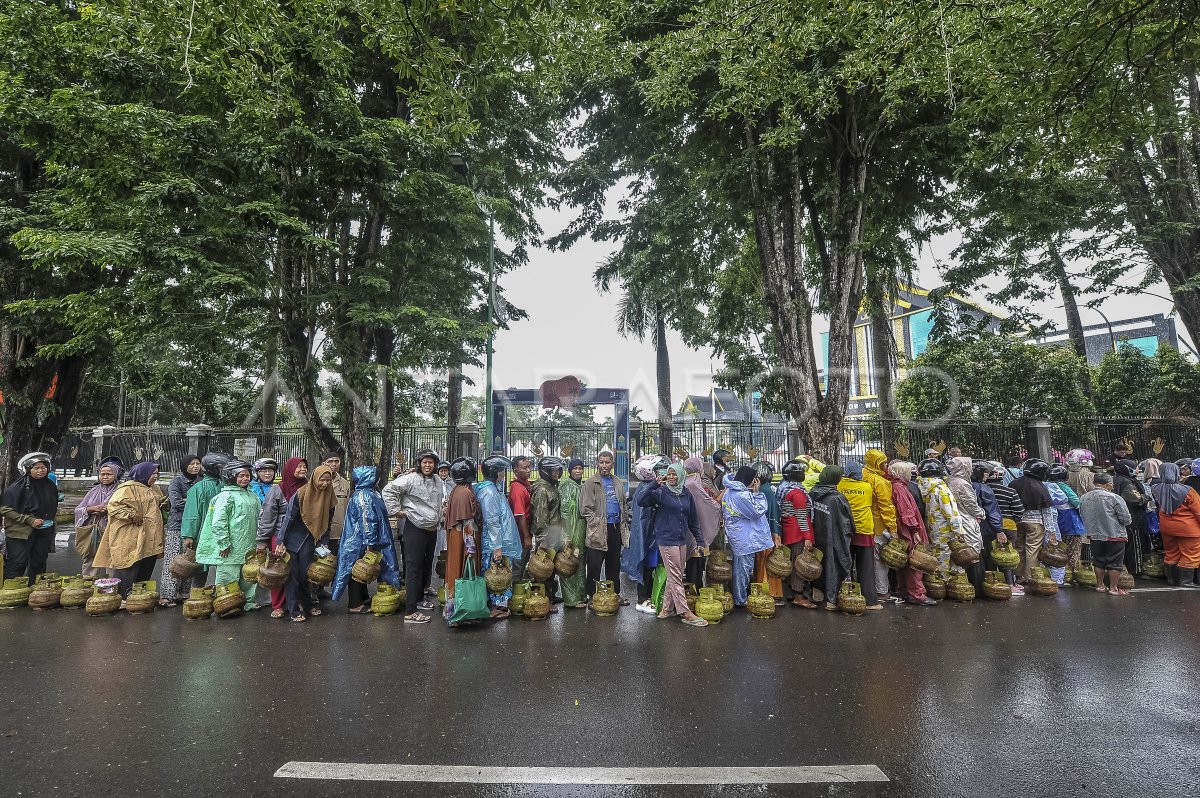 Operasi pasar gas elpiji 3 kg di Jambi