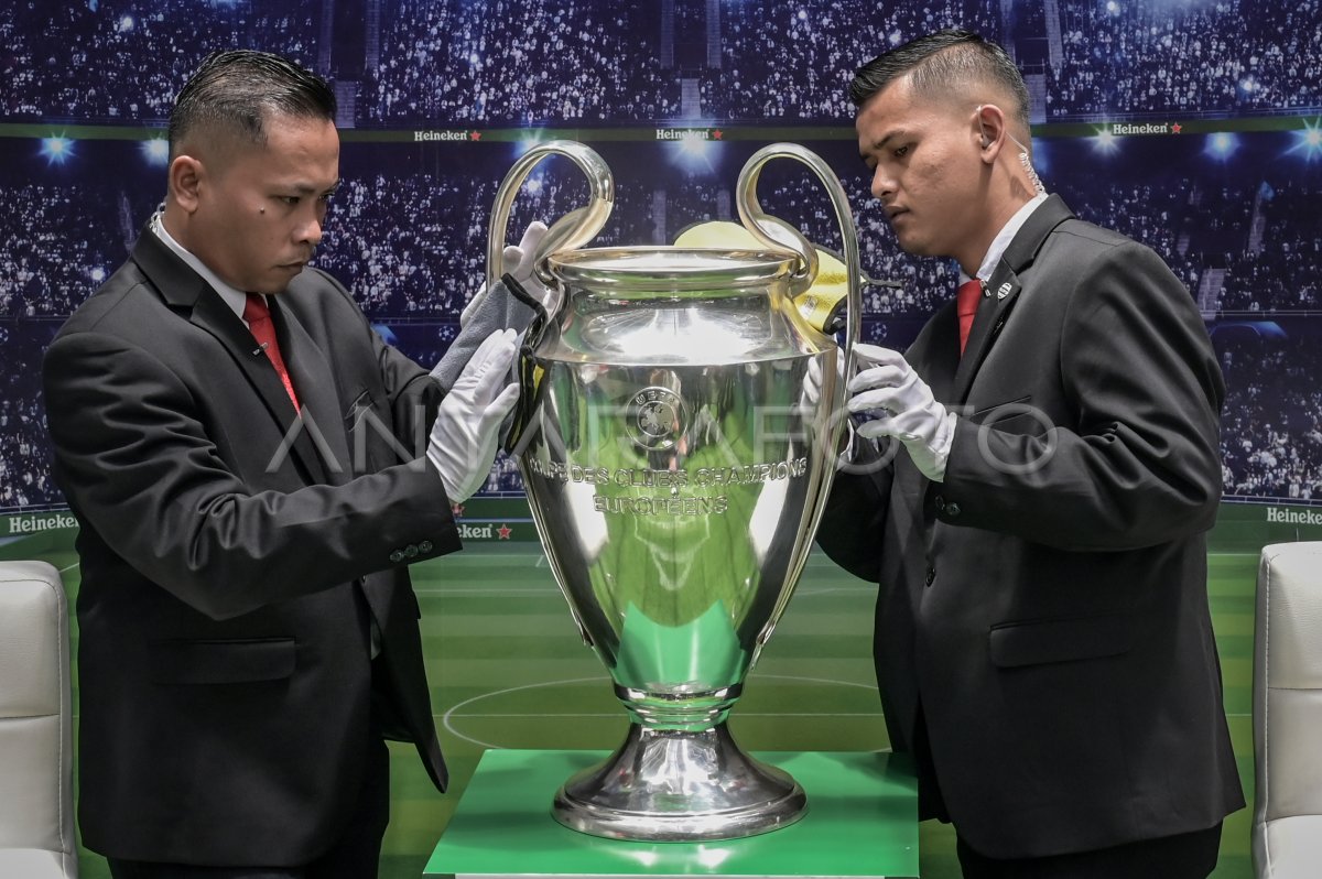 Champions League trophy tour