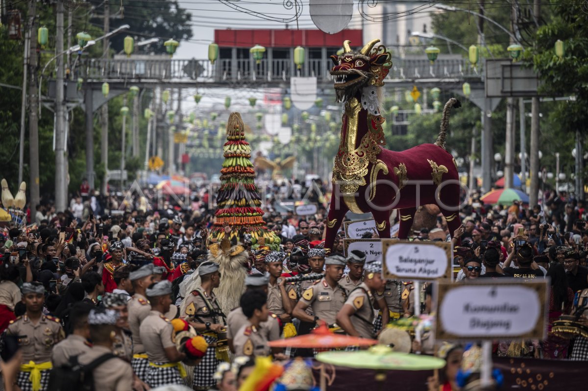 Pawai ogoh-ogoh di Semarang