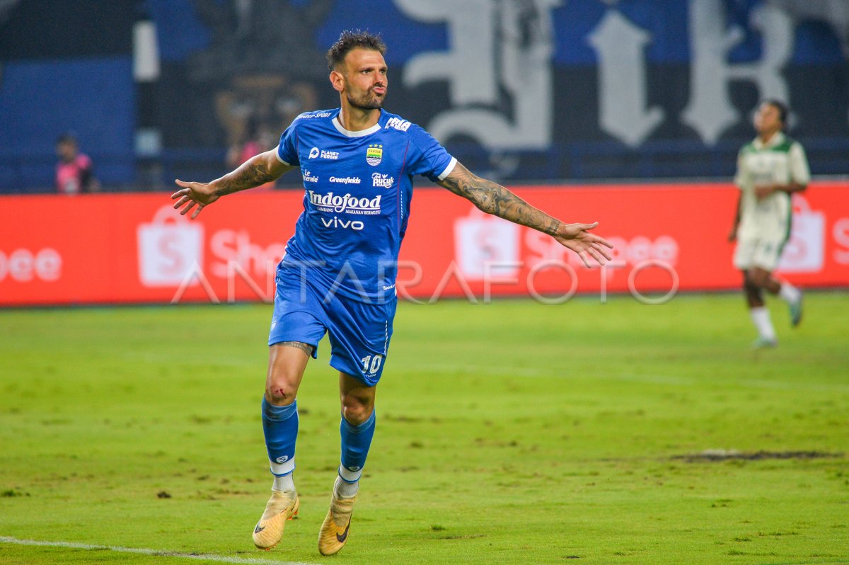 Persib Bandung kalahkan PSS Sleman