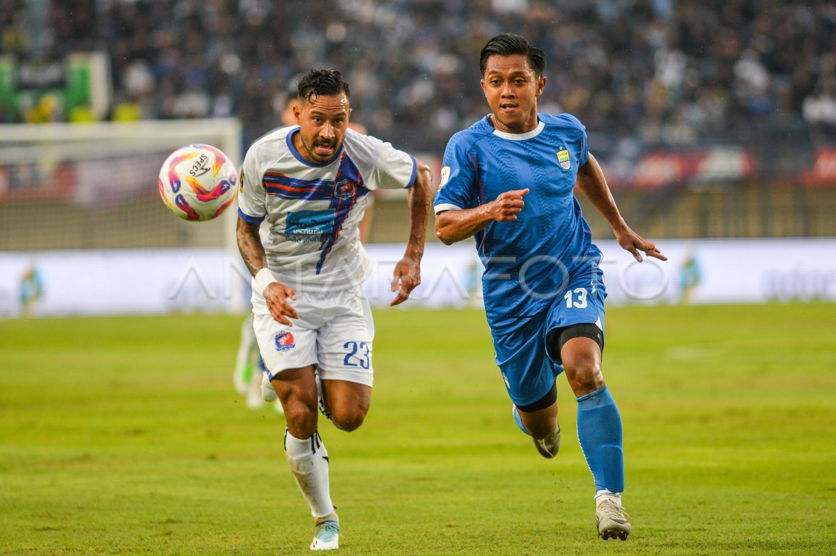 Persib Bandung against Port FC