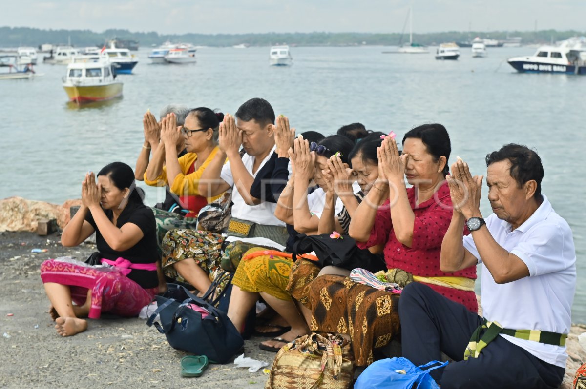 Chuqur tomoq porno video Buzuq xonimlarning profillari va fotosuratlari