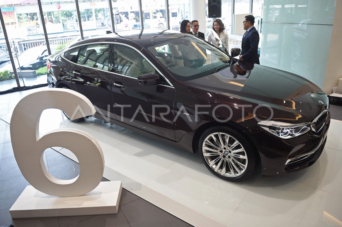 Era Baru Mobilitas: Mengupas Tuntas Peluncuran Mobil Listrik "Aurora X"