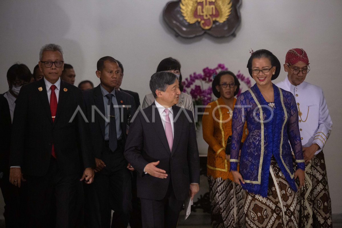 Visit Japanese emperor in Keraton Yogyakarta ANTARA Foto Visit Japanese emperor in Keraton Yogyakarta ANTARA Foto