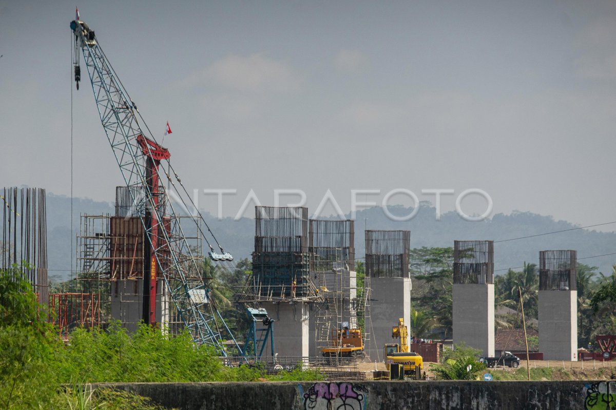 www.antarafoto.com