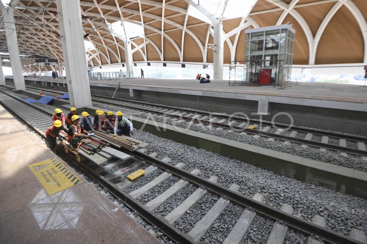 Progres Pembangunan Stasiun Kereta Cepat Di Halim Antara Foto