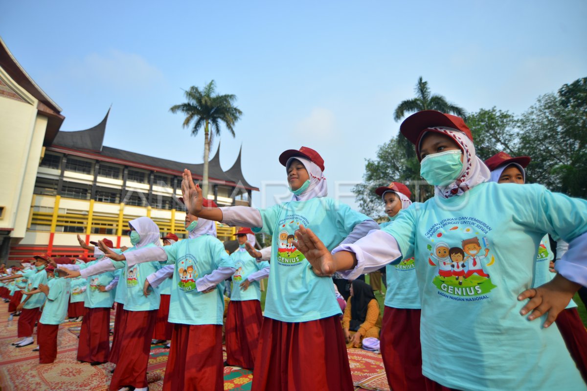 Gerakan Edukasi Dan Pemberian Pangan Bergizi Di Padang Antara Foto