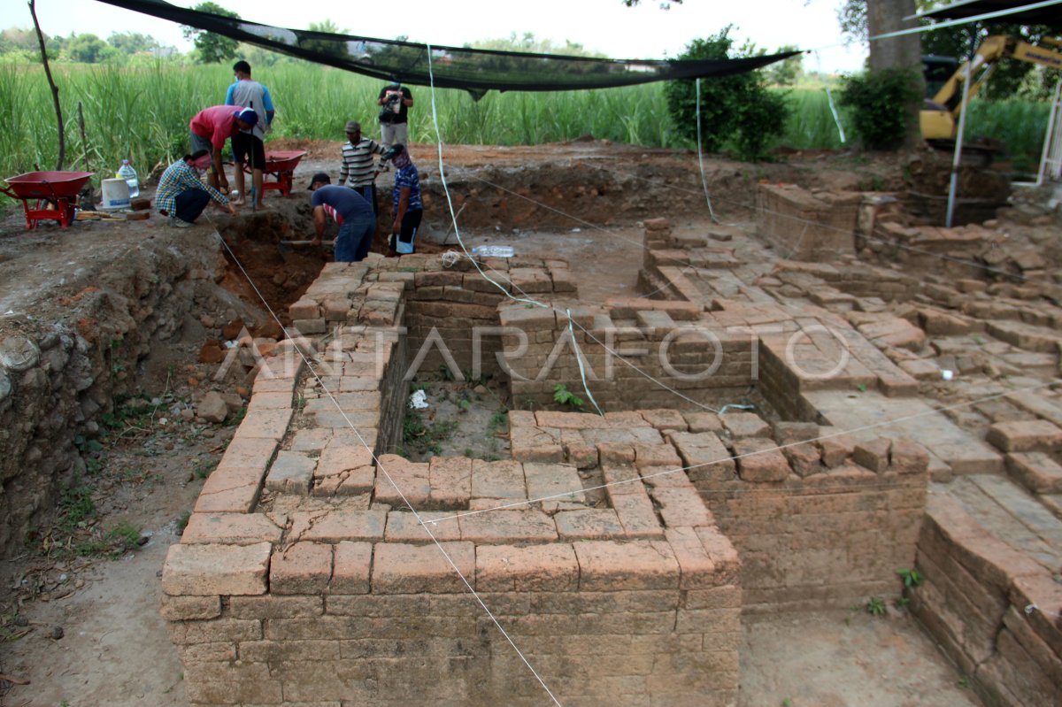 Blawu Jombang Mbah Site is allegedly tampered