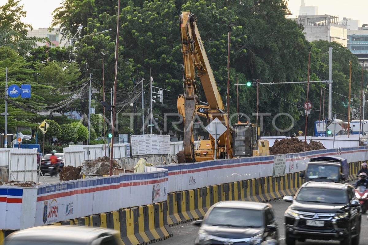 Development progress of LRT Jakarta phase 1 B