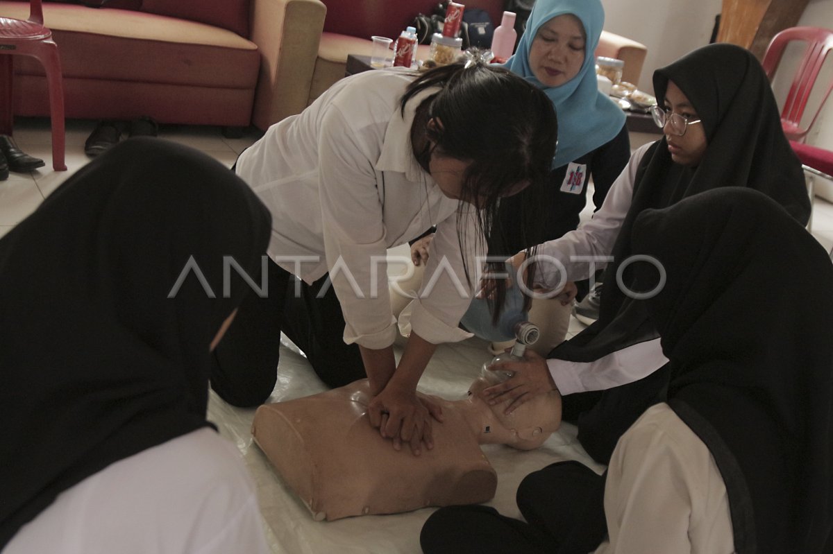 Pelatihan bantuan hidup dasar di Sukabumi