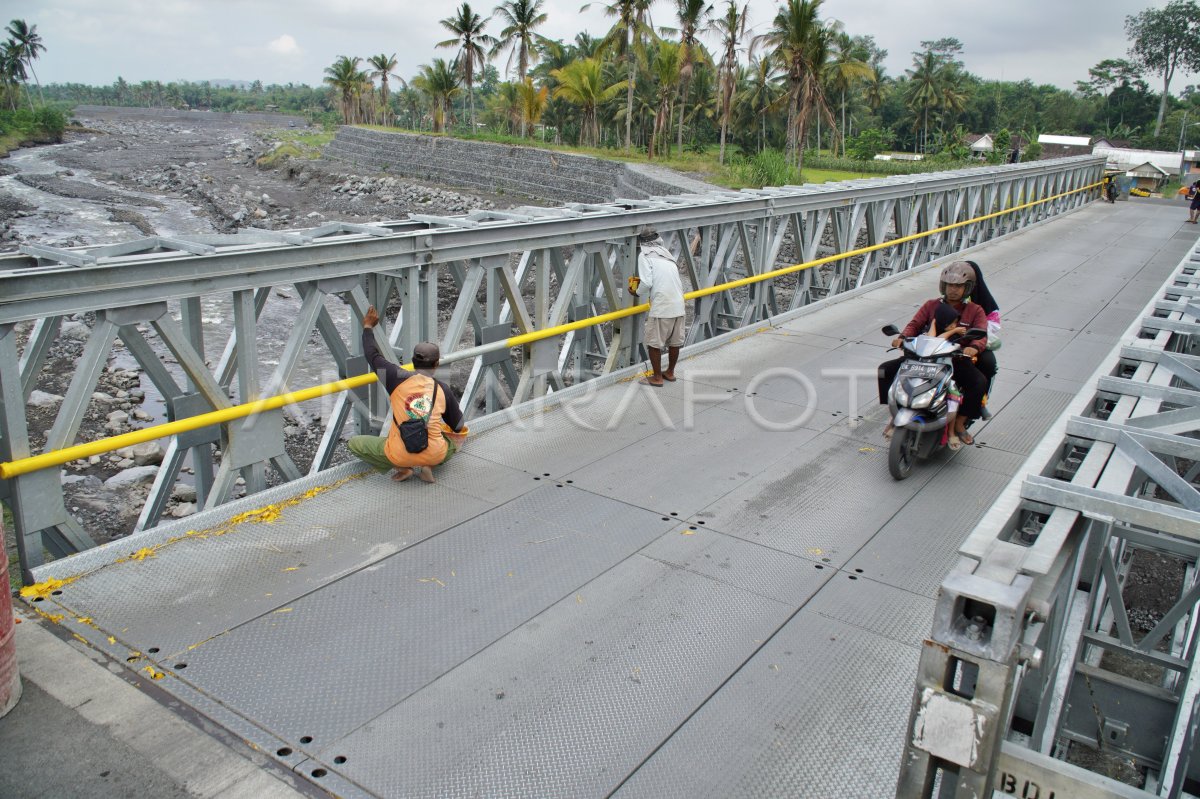 Penanganan jembatan rusak di Lumajang