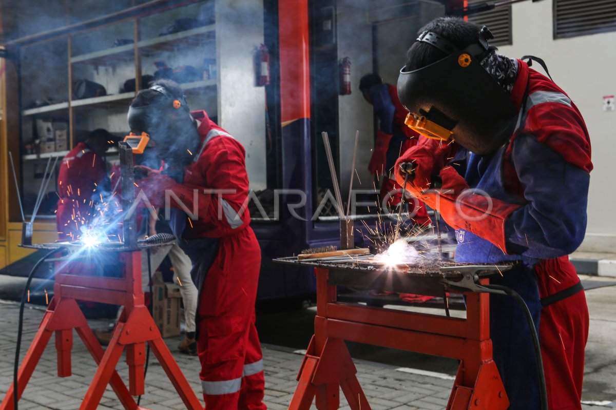 Pelatihan las listrik untuk penghuni rusun
