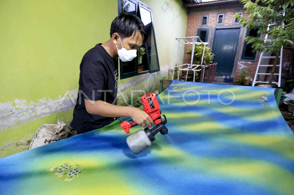 Teknik airbrush di kain sulam karawo