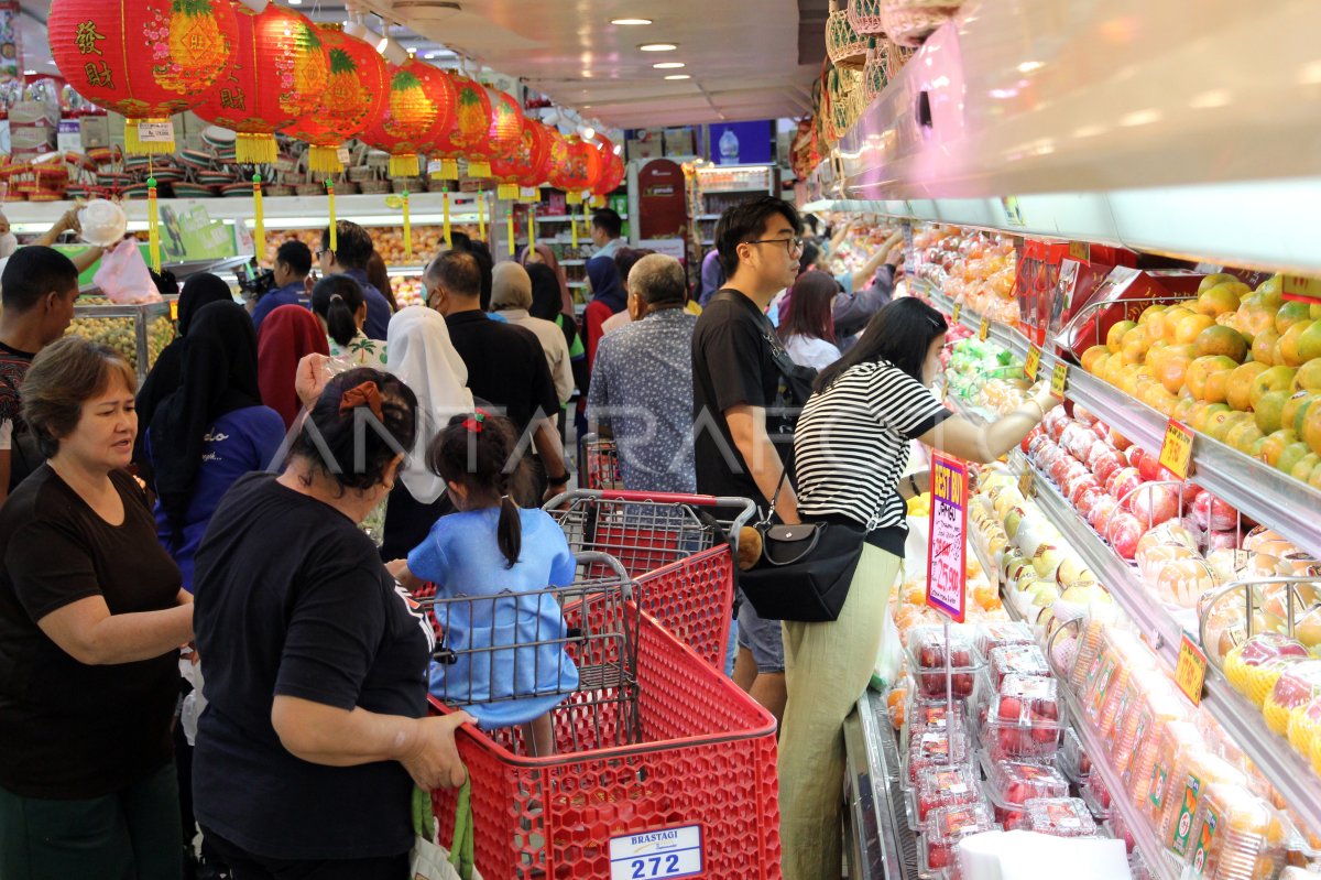 Permintaan buah jelang Imlek meningkat di Medan