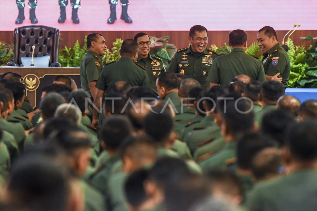 Pengarahan untuk Komandan Satuan TNI