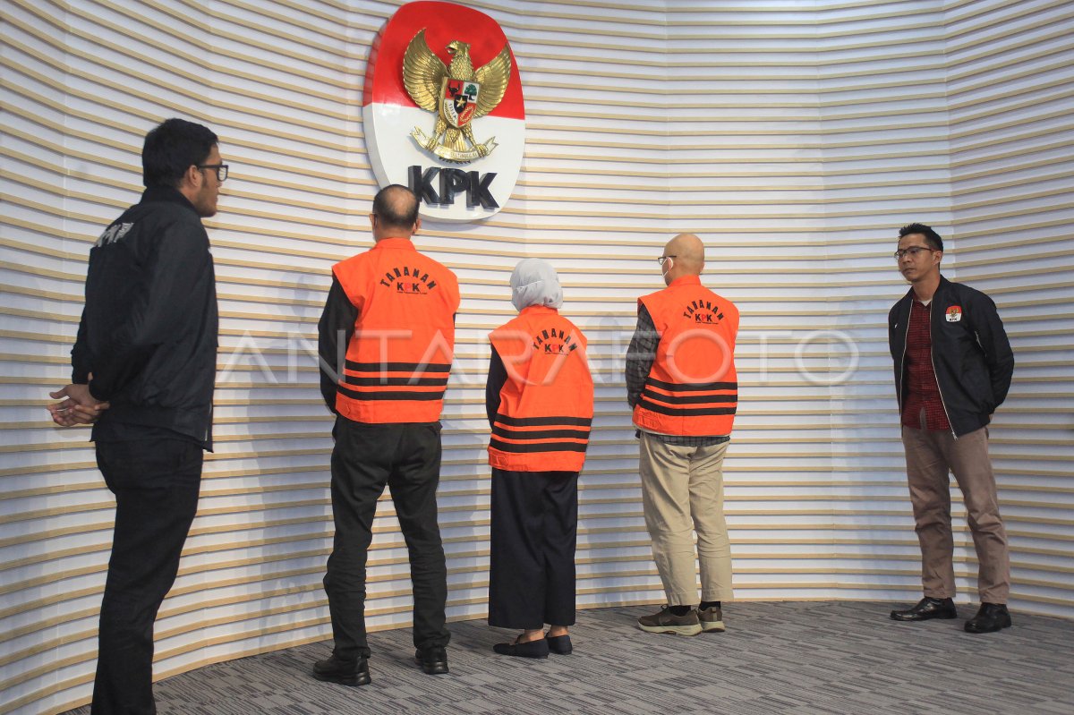KPK tahan tiga mantan petinggi PT ASDP