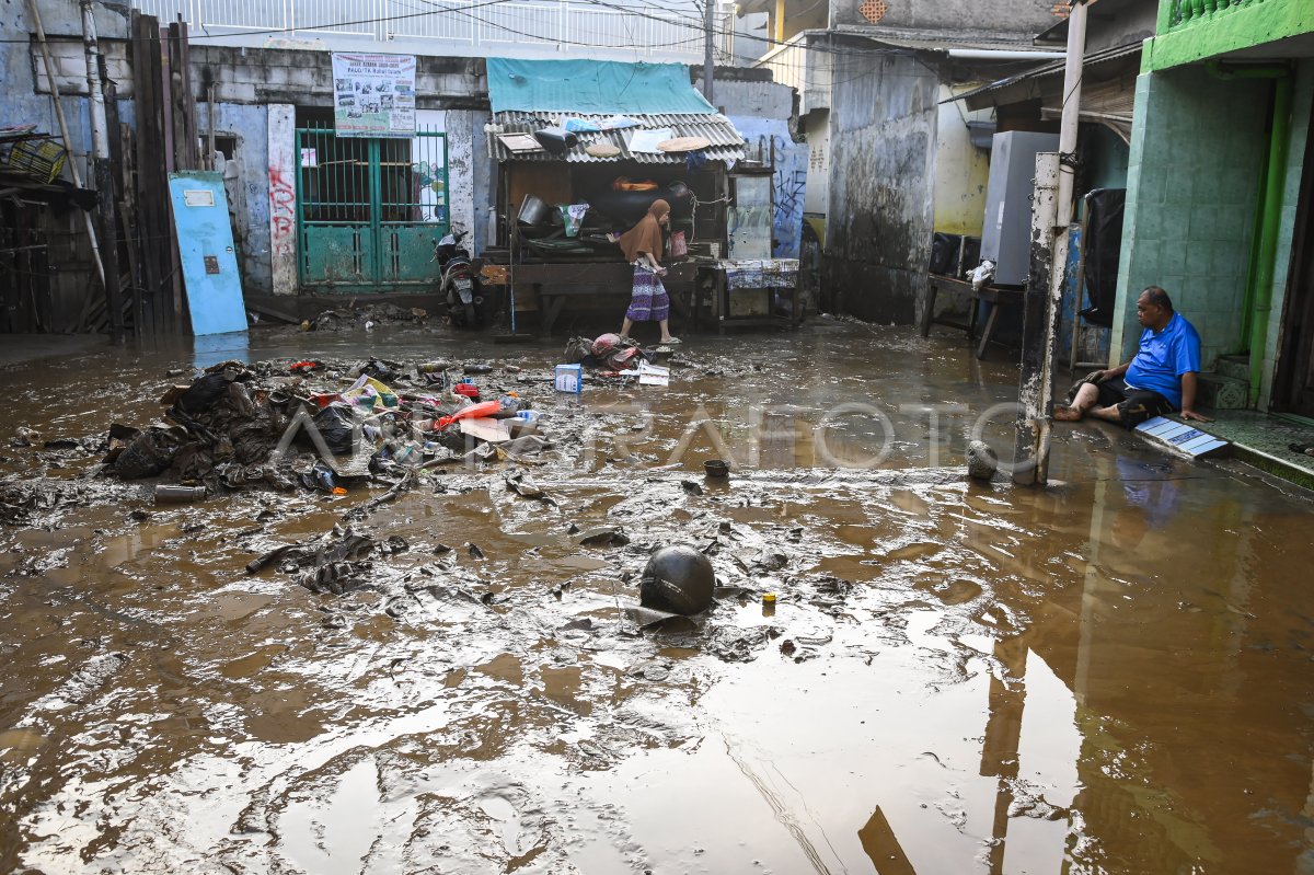 Banjir berangsur surut di Kebon Pala Jakarta