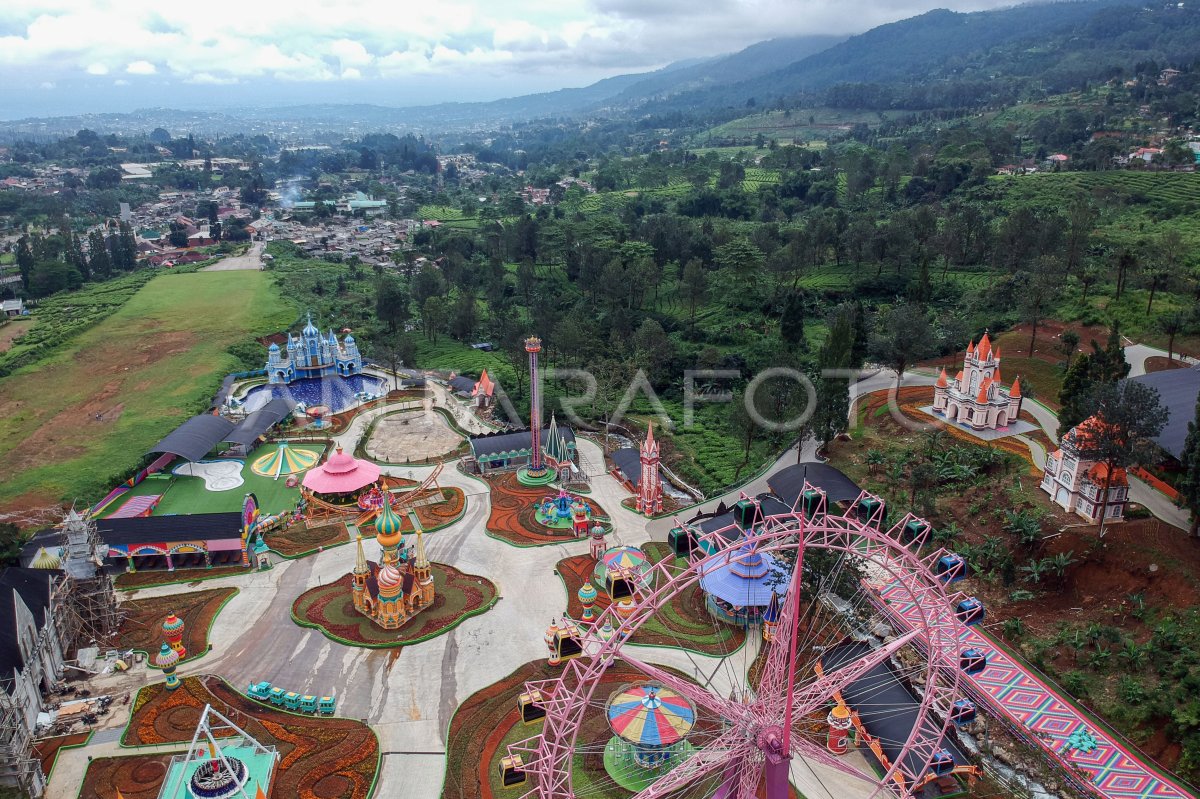 Jelang pembongkaran Hibisc Fantasy Puncak Bogor