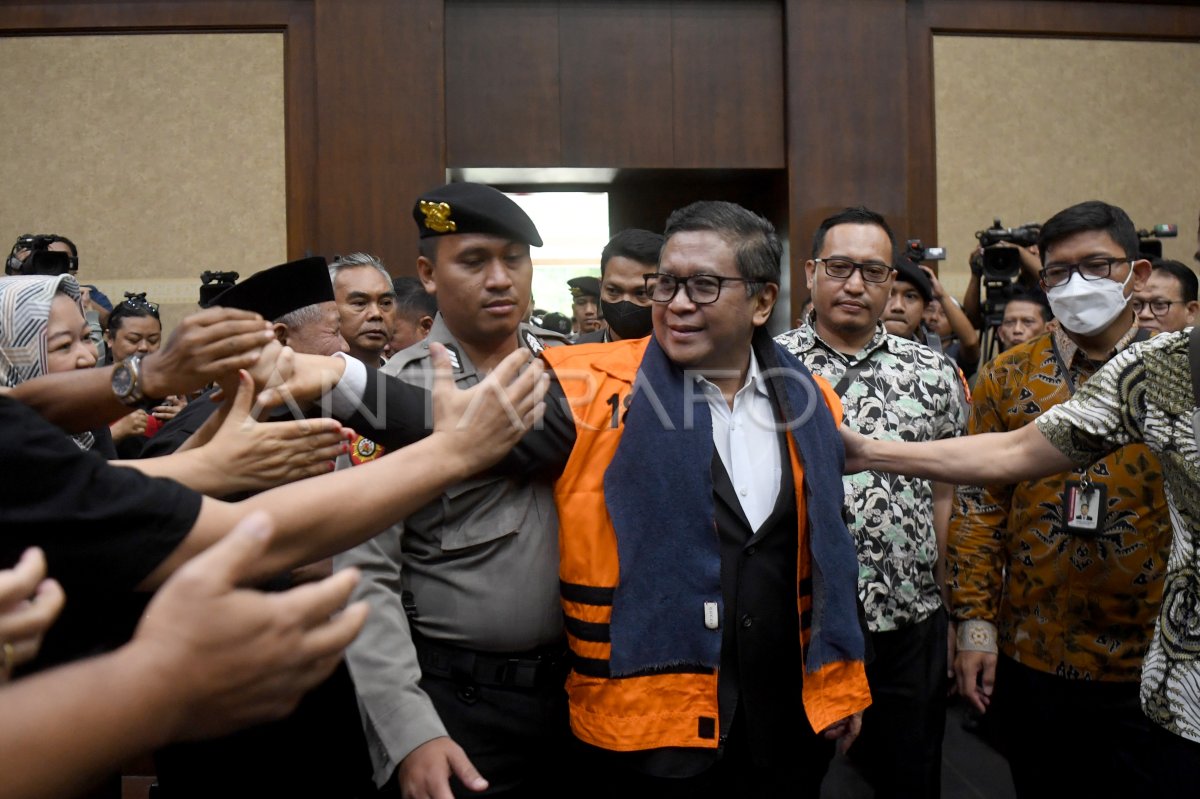 Hasto Kristiyanto Scholarship