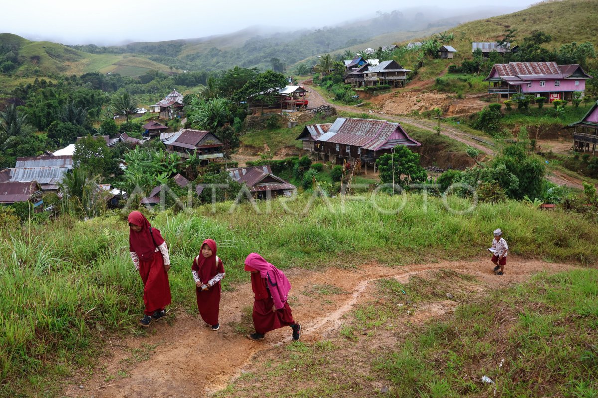 First day in school in remote areas in North Luwu