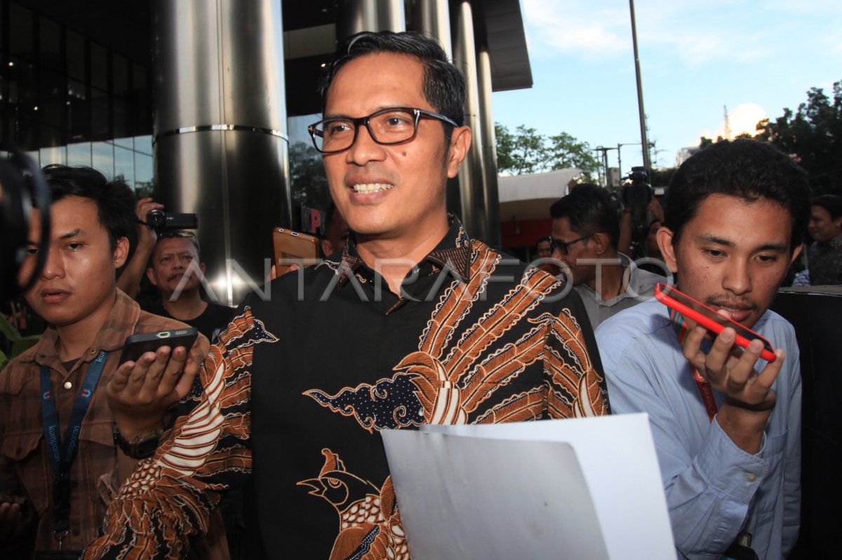 KPK check Febri Diansyah