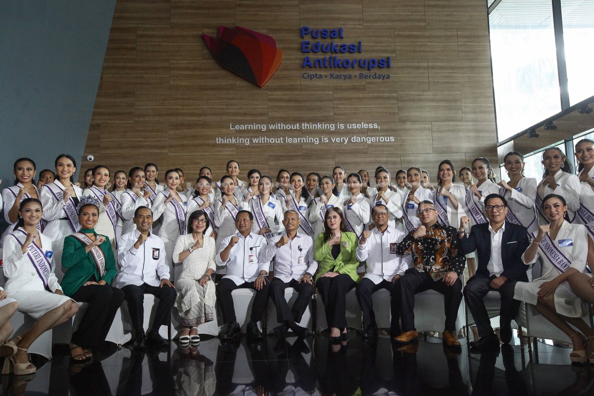 Kunjungan Finalis Putri Indonesia Ke KPK