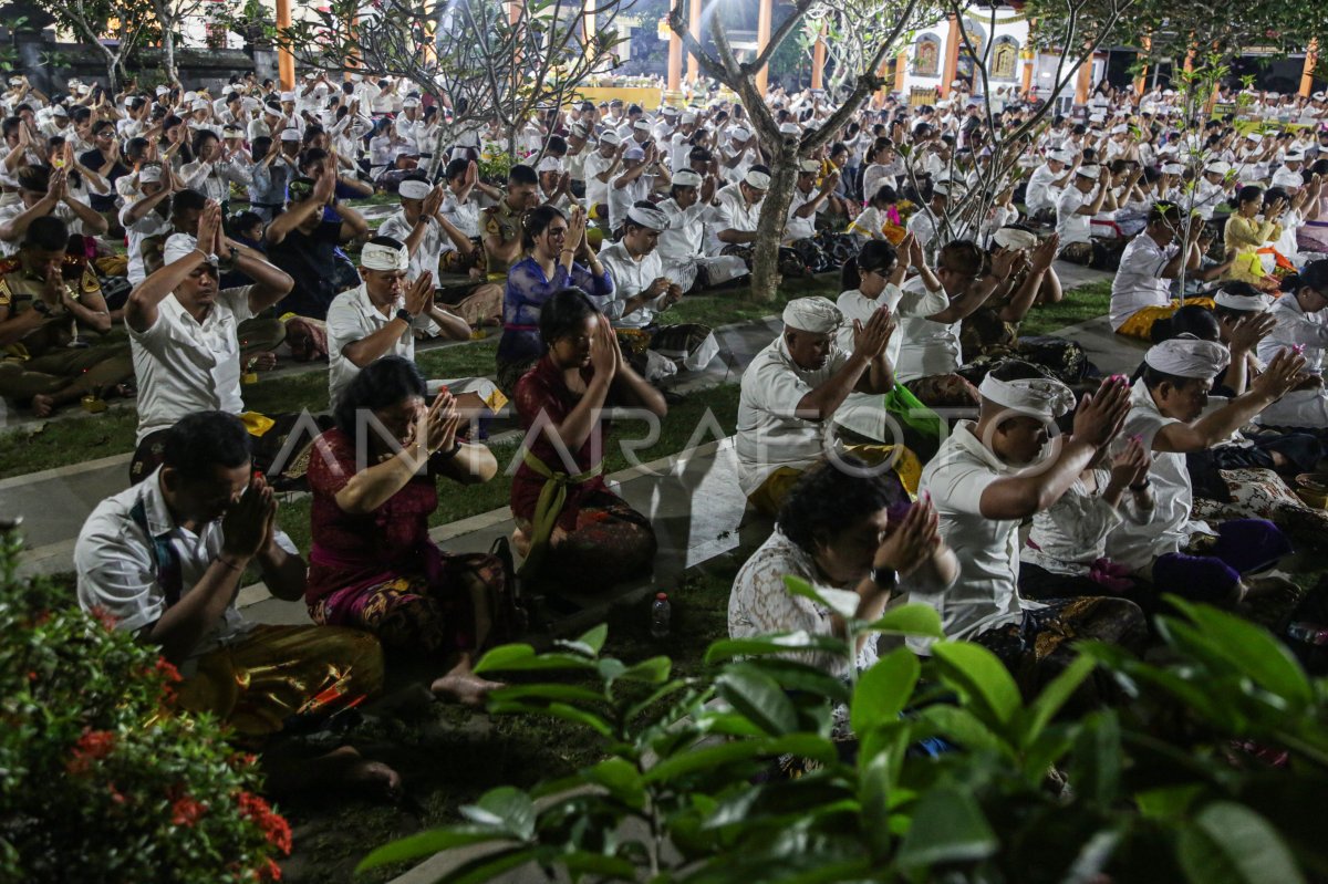 The Great Day of Galungan in Semarang