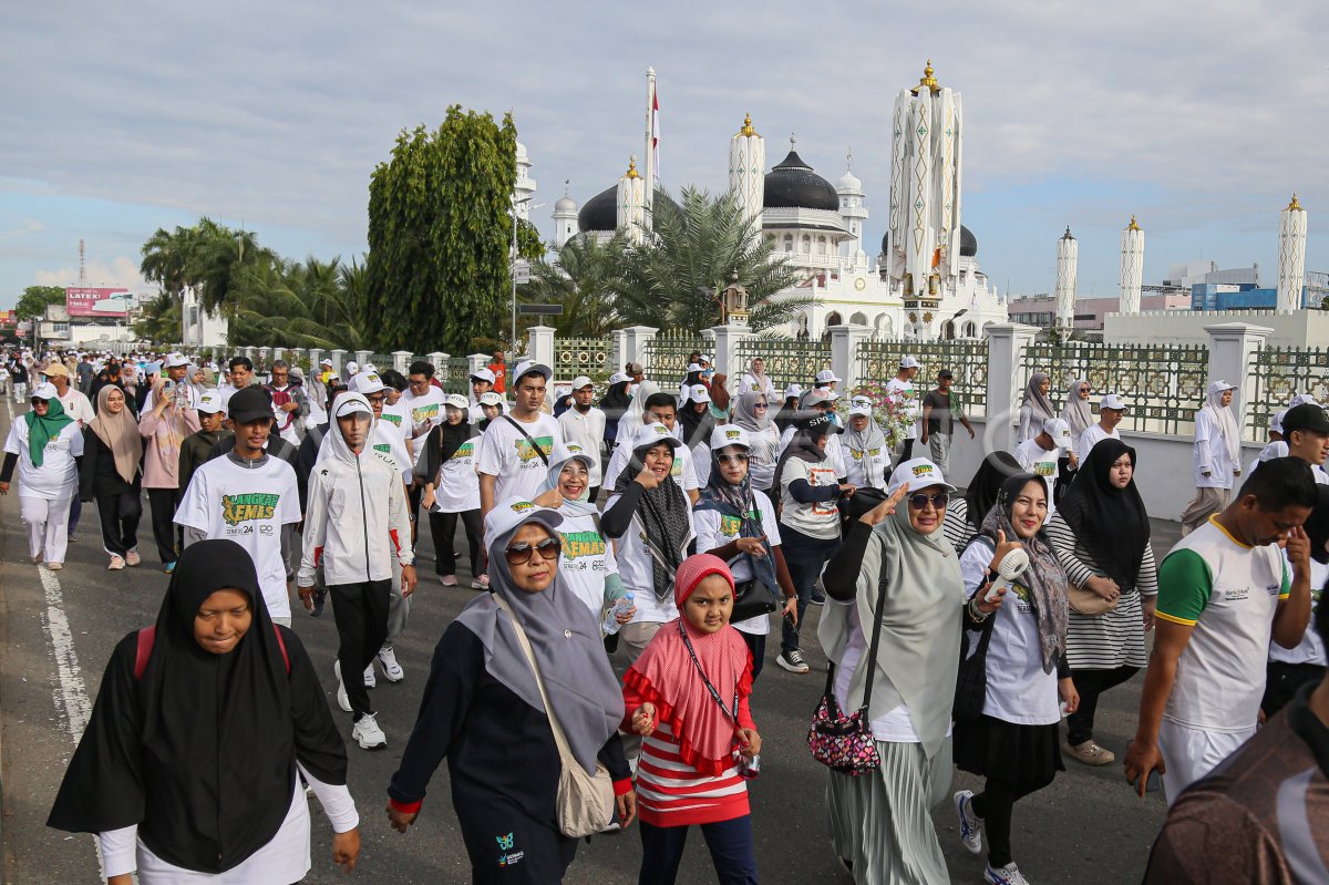 Jalan sehat HUT Banda Aceh dan Pegadaian