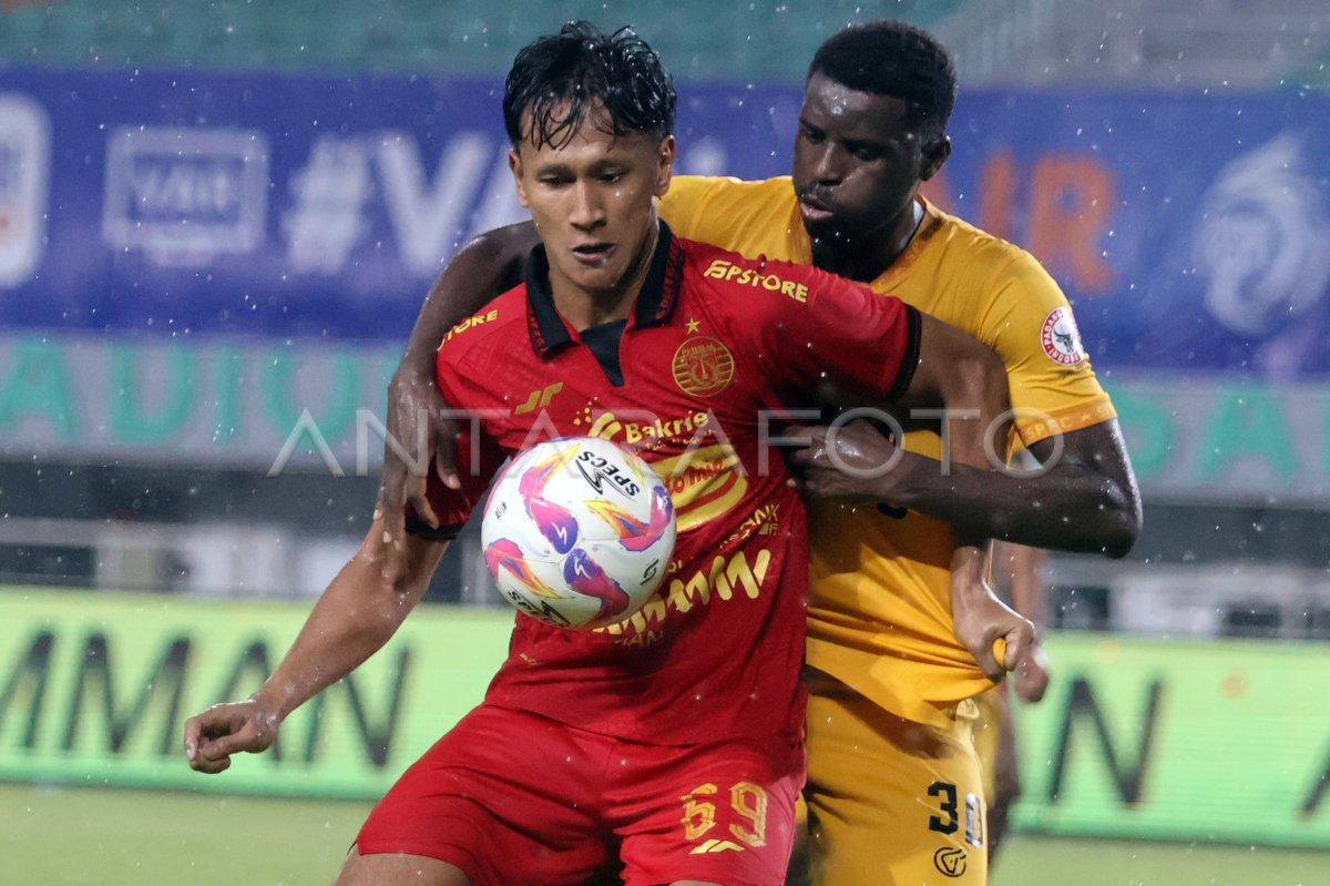 Persija Jakarta against Semen Padang FC