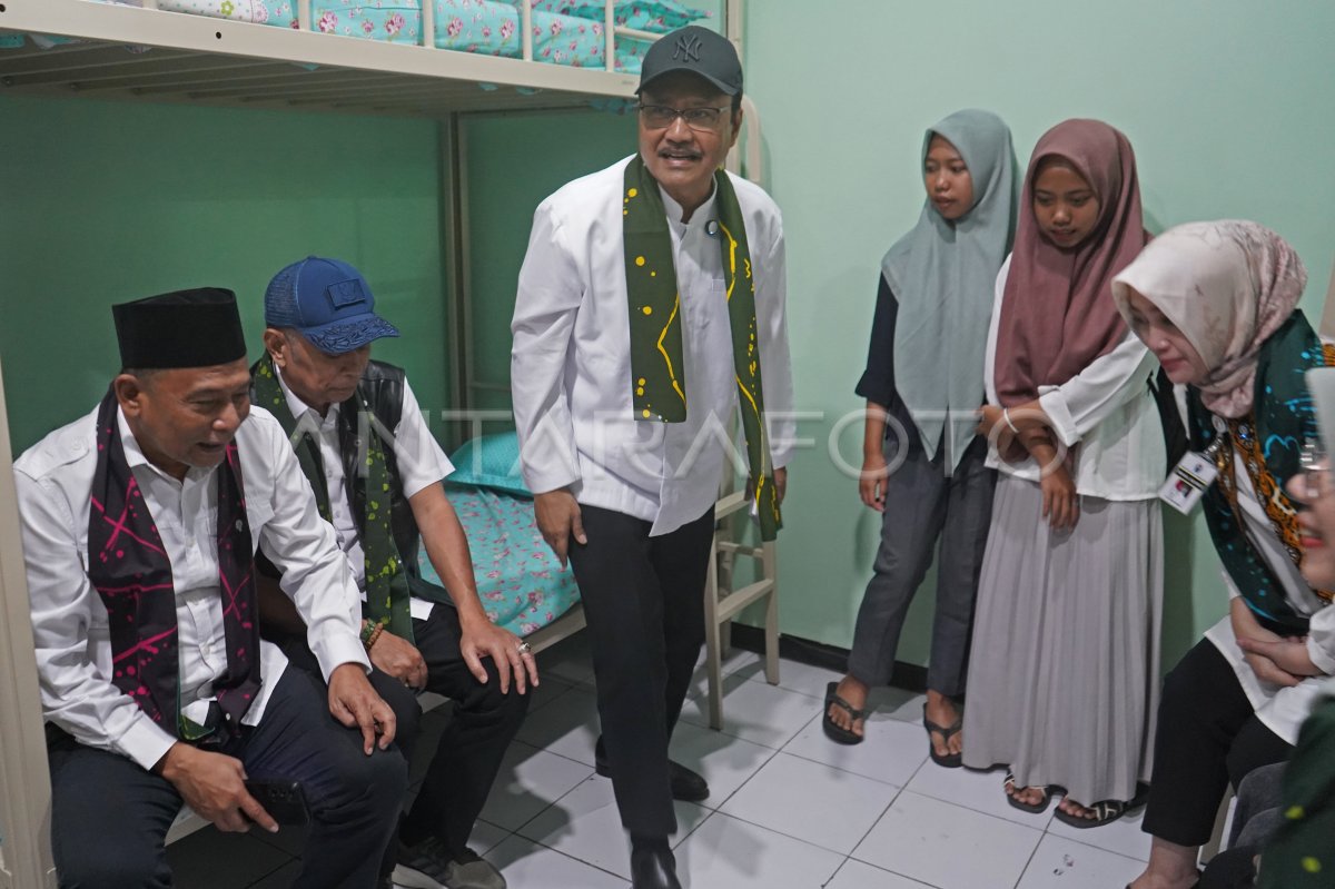 Mensos tinjau persiapan sekolah rakyat di Temanggung
