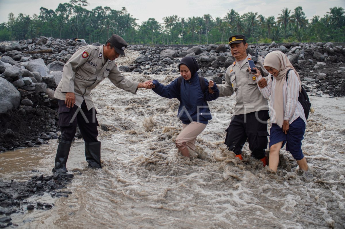 139 KK terisolasi akibat lahar hujan Gunung Semeru