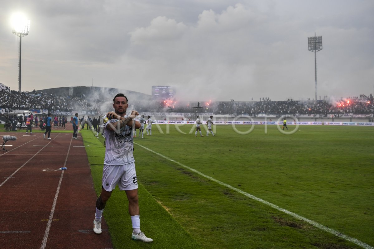 Competition against Persib stopped temporarily